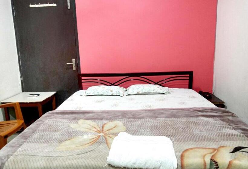 Номер Стандарт, Ganpathi Guest House