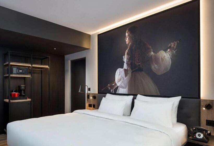 Номер Премиум, Radisson Red Galway