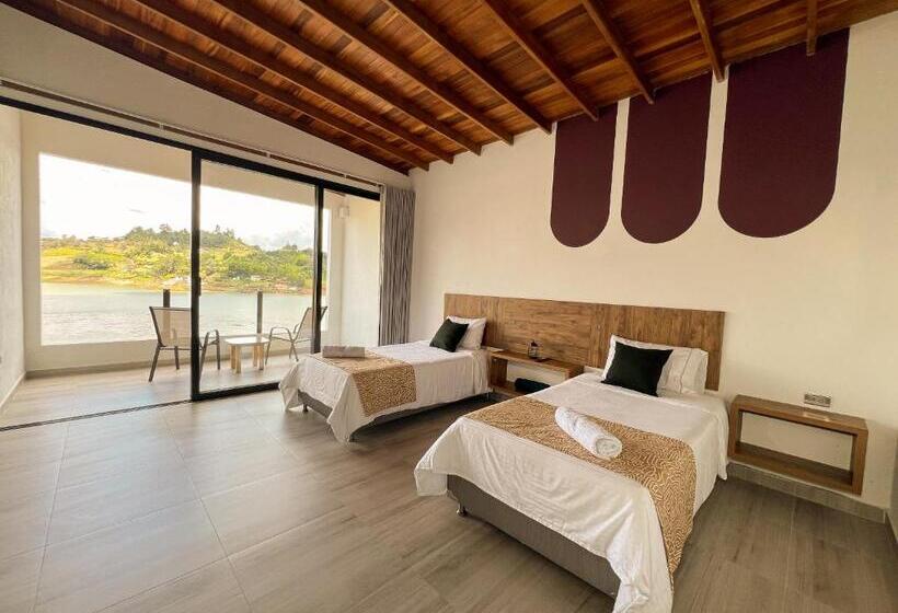 디럭스 4인 룸, Viajero Guatapé Hostel & Lake Club