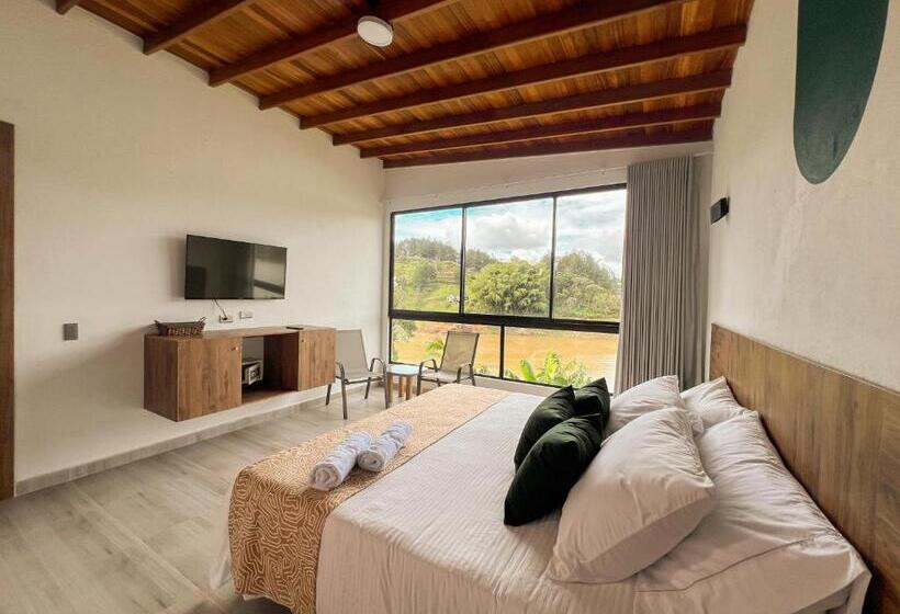 스탠다드 자쿠지 룸, Viajero Guatapé Hostel & Lake Club