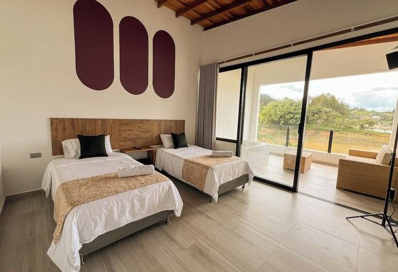 디럭스 트리플 룸, Viajero Guatapé Hostel & Lake Club