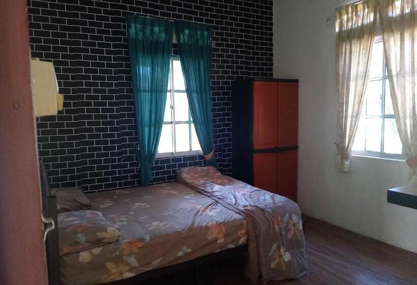 Дом 3 Спальни, Oyo Home 90990 Sri Tempurung Homestay