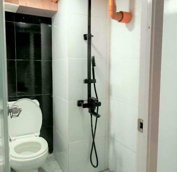 Quarto Economy, 8hostel