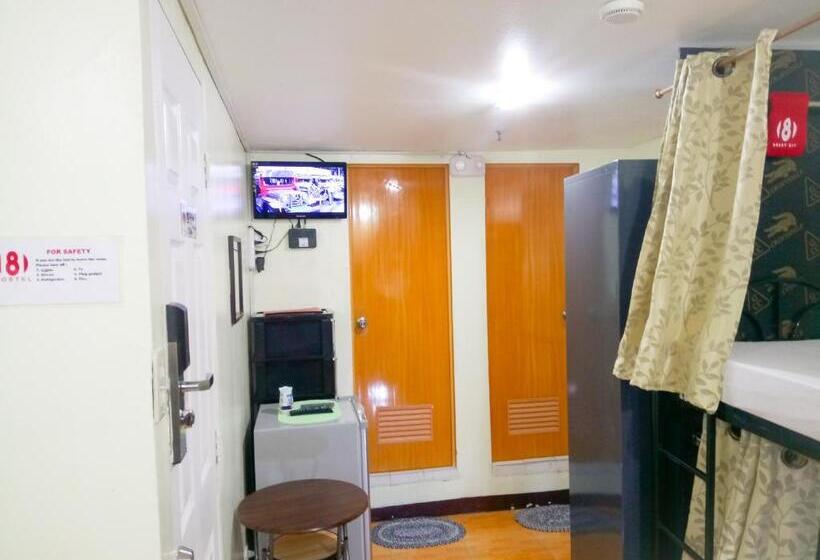 共用房间的床, 8hostel