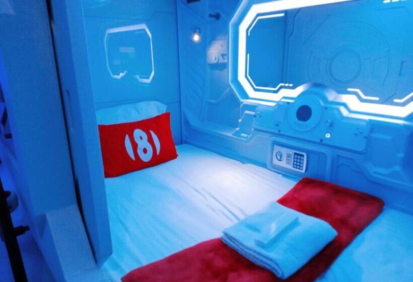 Cama em Quarto Compartilhado, 8hostel