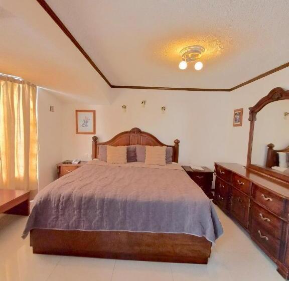 سوئیت جونیور با چشم‌انداز باغ, La Aurora Hotel Like Home
