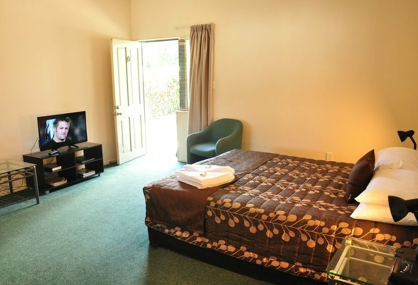 Студия Стандарт, O Reillys Motel