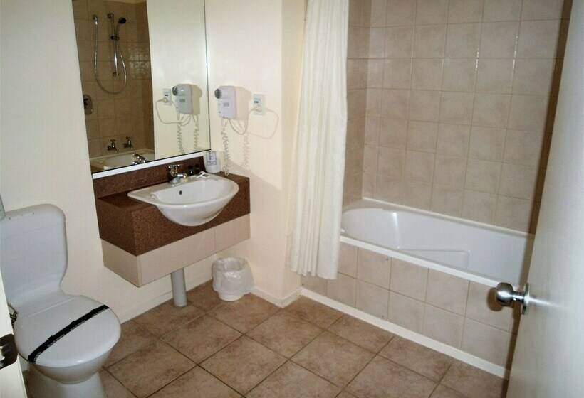 Студио Executive, O Reillys Motel