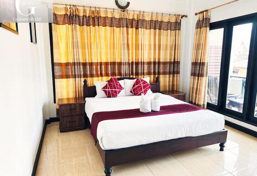Quarto Deluxe com Sacada, Vang Vieng Central