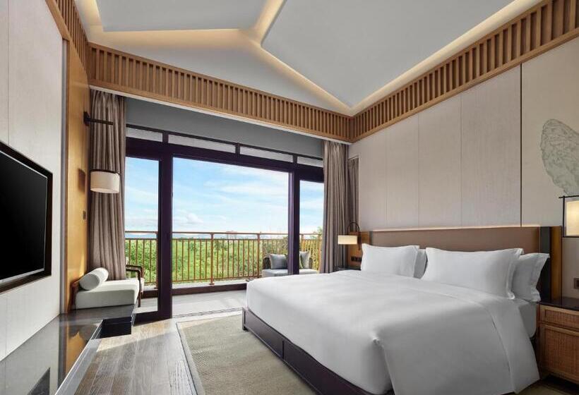 Вилла 3 Спальни, Angsana Zhuhai Hengqing
