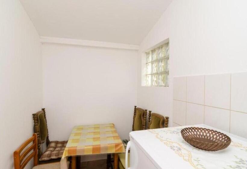 Номер Стандарт Вид на Сад, Guest House Sobra 38