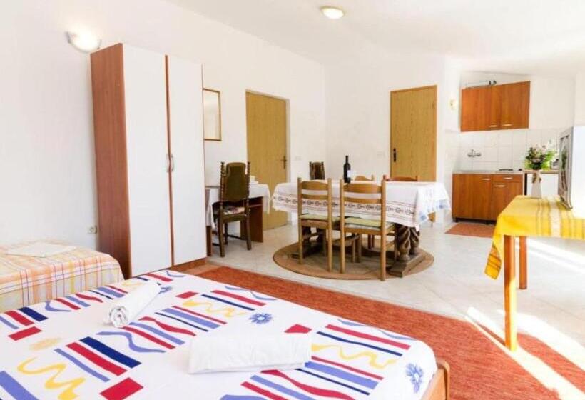 Студио Стандарт Вид на Море с Балконом, Guest House Sobra 38