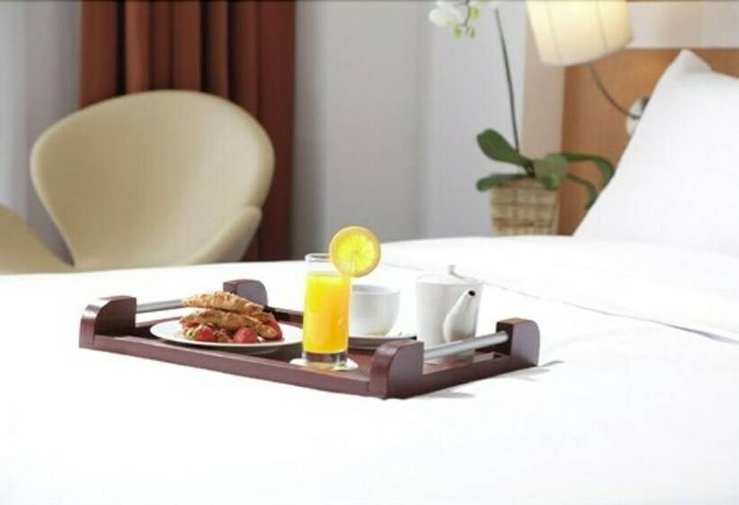 Номер Deluxe, Brits Hotel Karawang