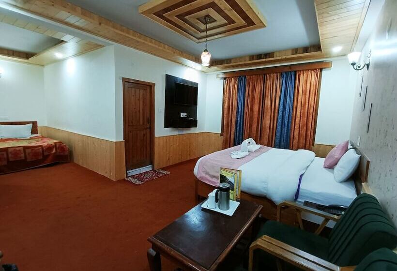 اتاق خانوادگی, Fabhotel Shandela Near Mall Road