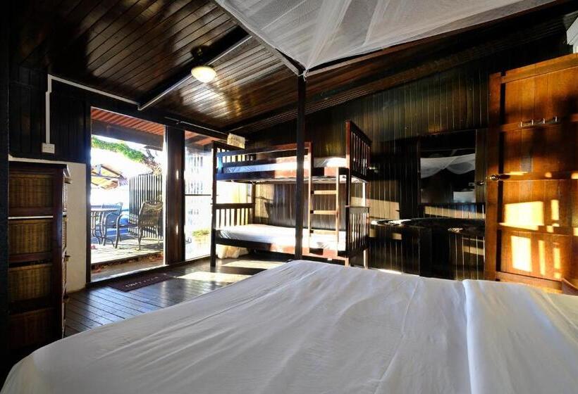 اتاق لوکس با چشم‌انداز دریا, Melina Beach Resort