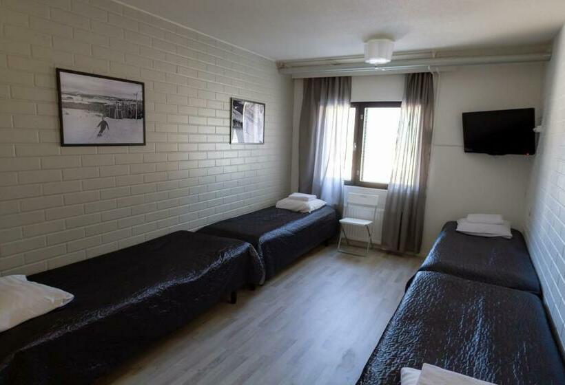اتاق استاندارد چهارنفره با سرویس بهداشتی مشترک, Outdoor Hostel Laajis