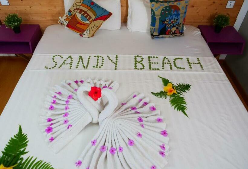 بانگلوی استاندارد, Sandy Beach Bungalows