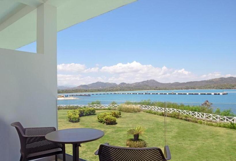 Номер Deluxe Вид на Море с Балконом, Senator Puerto Plata Vip