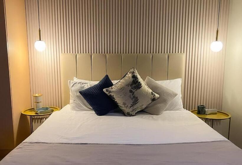 Апартаменты 1 Спальня с Балконом, Luxestaysmnl Parisian Charm 1br Suite Pool Gym 400mbps Wifi Netflix Amazing City View