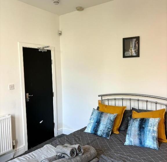 Номер Economy, Croft House