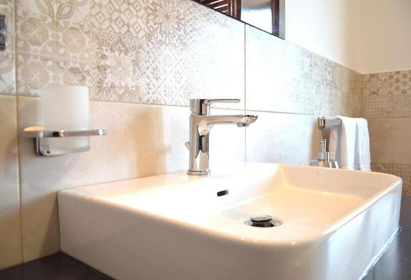 اتاق استاندارد چهار تخته, Bed And Breakfast Bellini