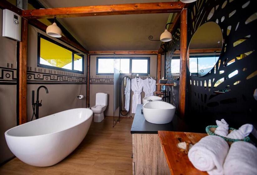 발코니 디럭스 룸, Escarpment Serengeti Luxury Camp