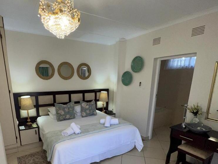 Трехместный Номер Deluxe, Whalesong Guest House