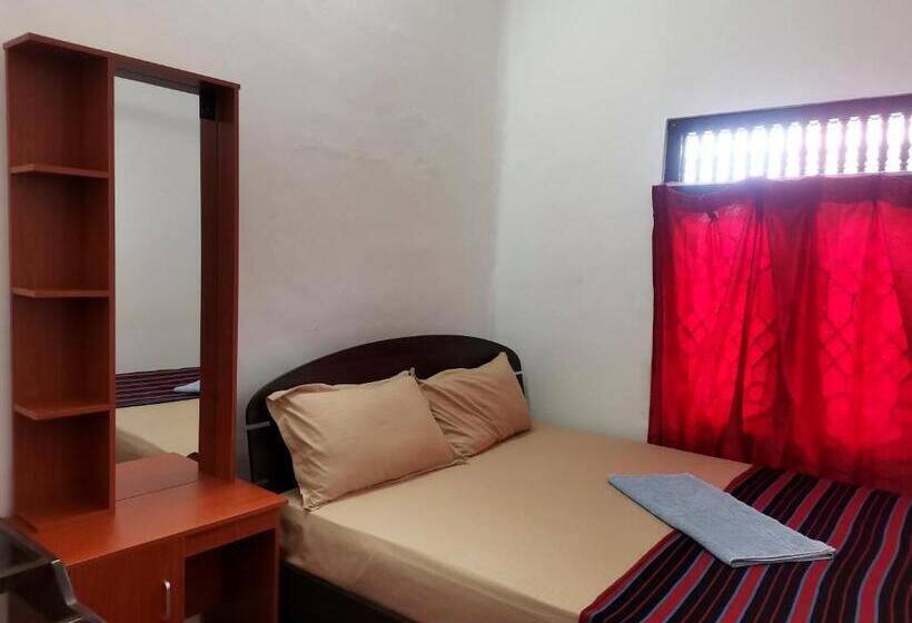 اتاق استاندارد با سرویس بهداشتی مشترک, Nallur Holidays Inn