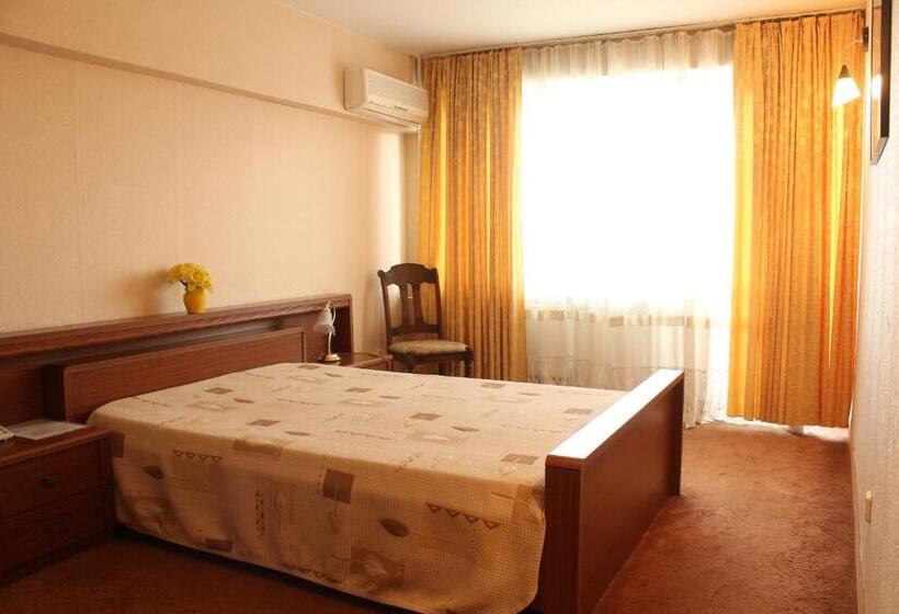 استودیوی استاندارد, Turist