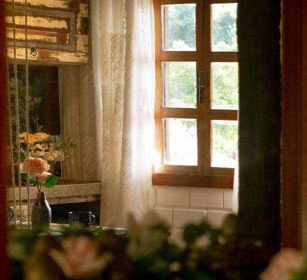 발코니가 있는 스위트, Vale Do Lago   Casa De Campo E Eventos