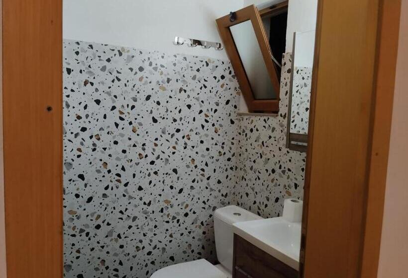 Suite Familiar, Vellezrit Shkambi
