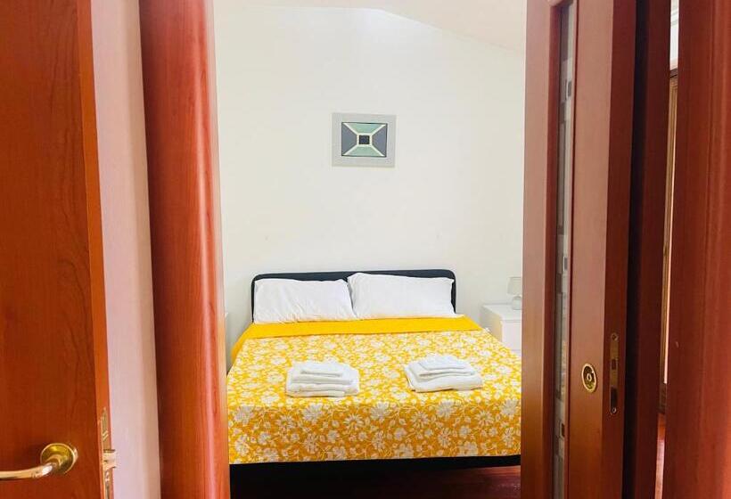 家庭间, Villetta Home   Castelli Apartments