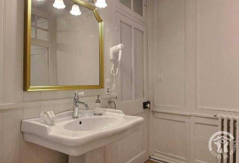 Семейный Номер, Guest House Saint Yves