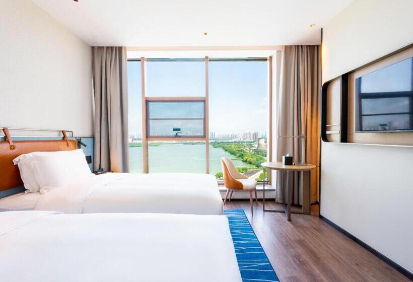 Номер Стандарт Вид на Озеро, Echarm Hotel   Wuhan Jingkai Yongwang Sports Center