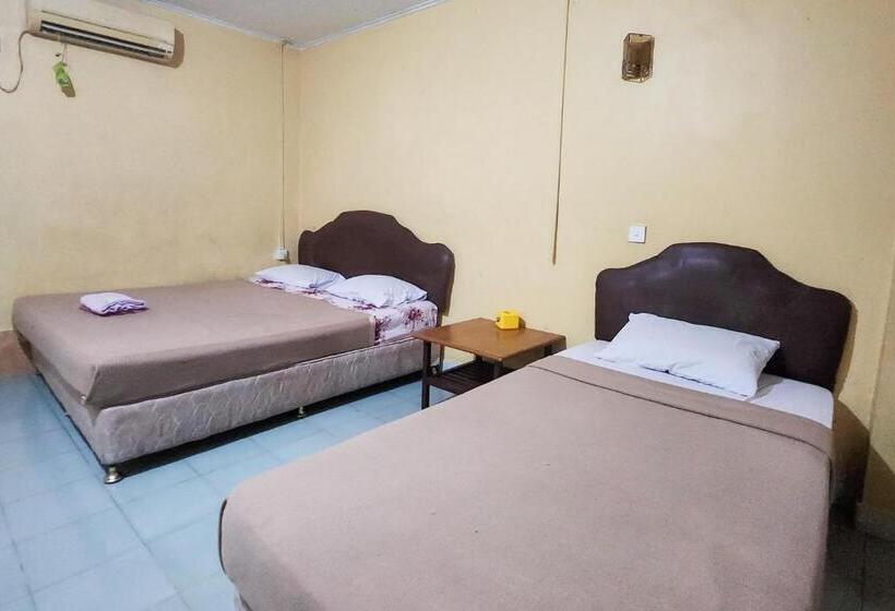 Семейный Номер, Tanjung Pinang Jaya Redpartner