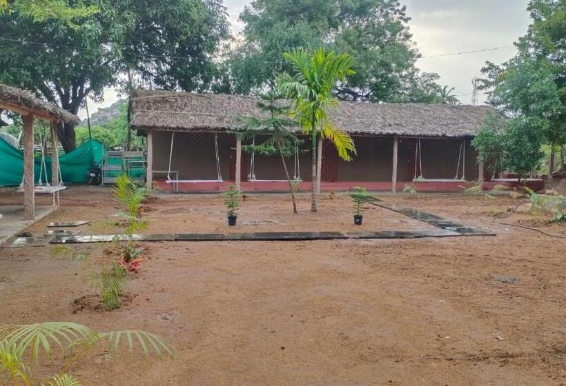 Номер Стандарт, Hampi Waterfall Cottages
