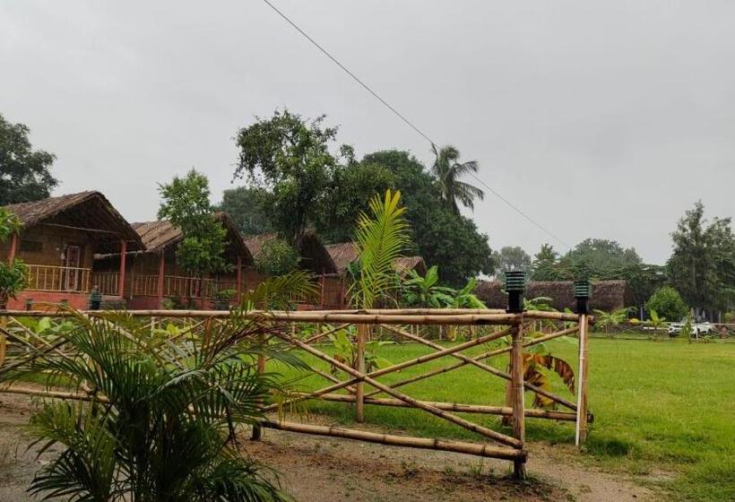 Семейный Номер, Hampi Waterfall Cottages