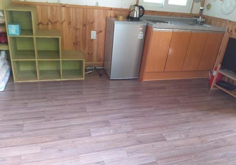 Четырехместный Номер Стандарт, Sangjoo Munjangdae Healing House
