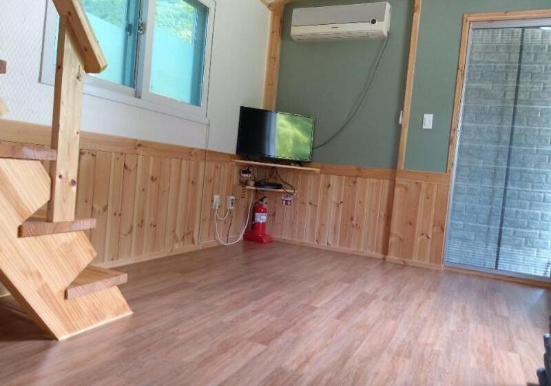 Семейный Номер, Sangjoo Munjangdae Healing House