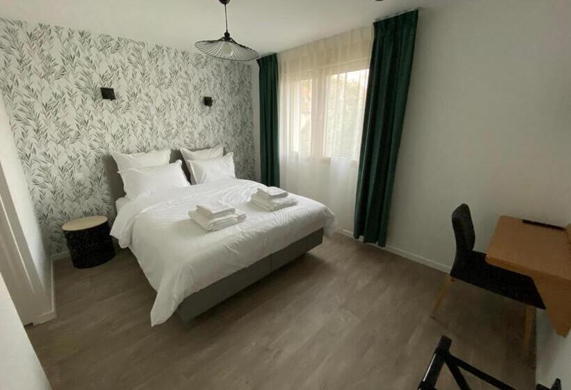 Номер Стандарт, C La Suite