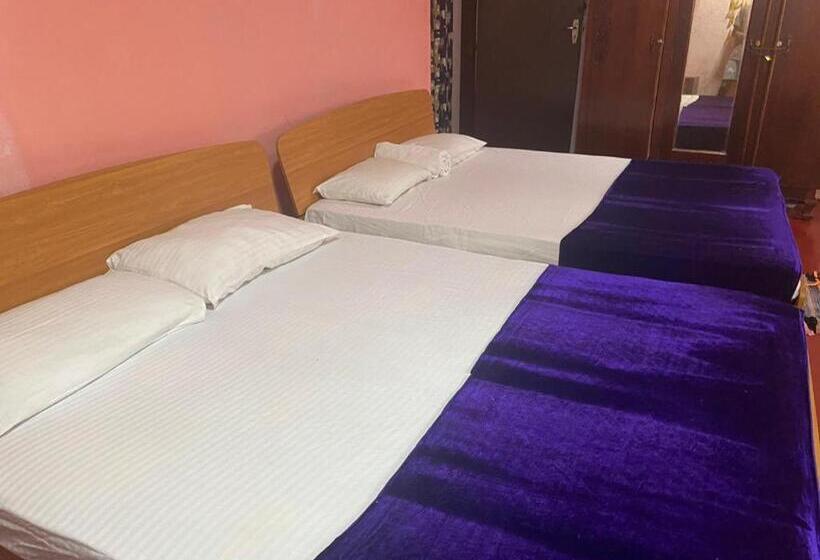 Семейный Номер, Ambalama Hostel