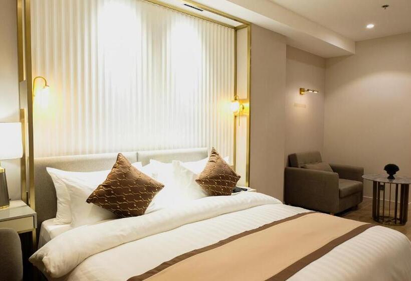 带大床的豪华间, Uma Hotel And Residences