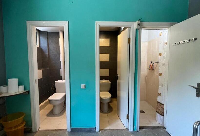 Номер Стандарт Четырехместный Совместный Санузел, Azoyan Holiday Resort