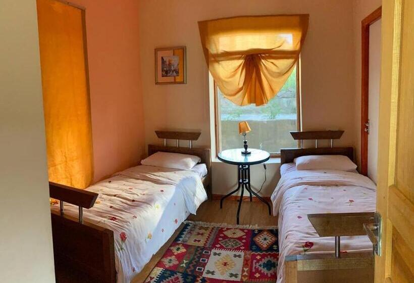 Дом 3 Спальни, Azoyan Holiday Resort