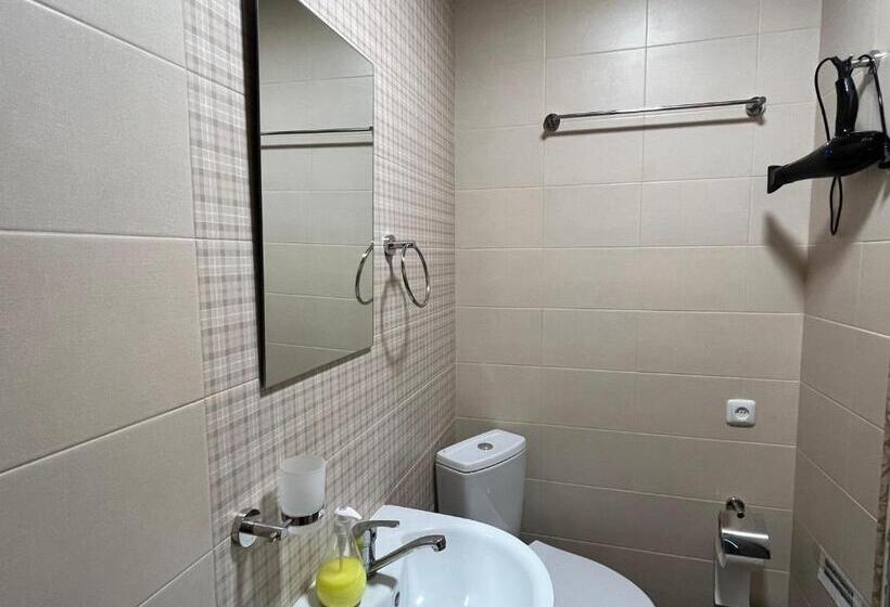 Номер Стандарт с Балконом, Azoyan Holiday Resort