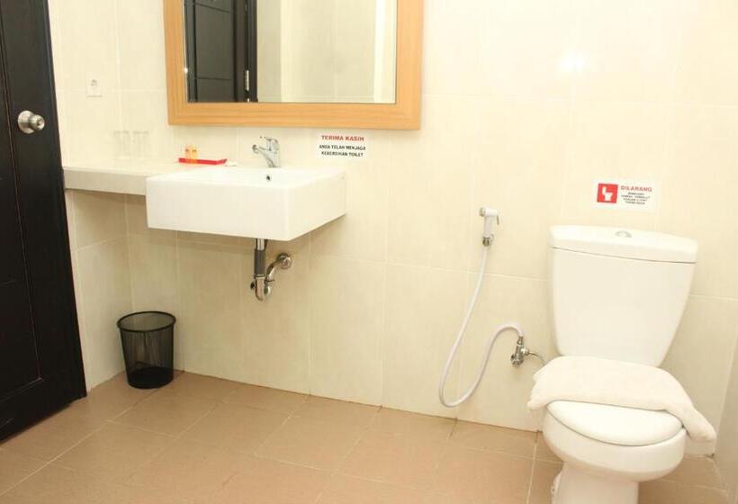 Полулюкс, Naka Hotel Kupang