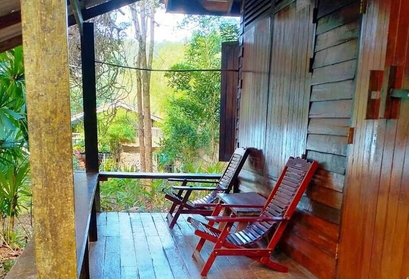 Семейное Бунгало, Bonhomie Beach Cottage