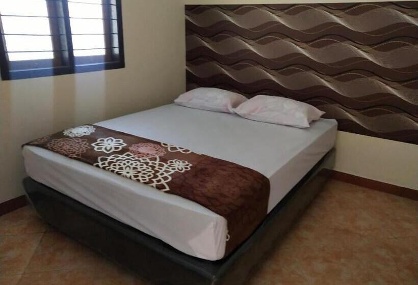 اتاق اکونومی, Thalia Guesthouse Ijen   Bromo & Sukamade Tour