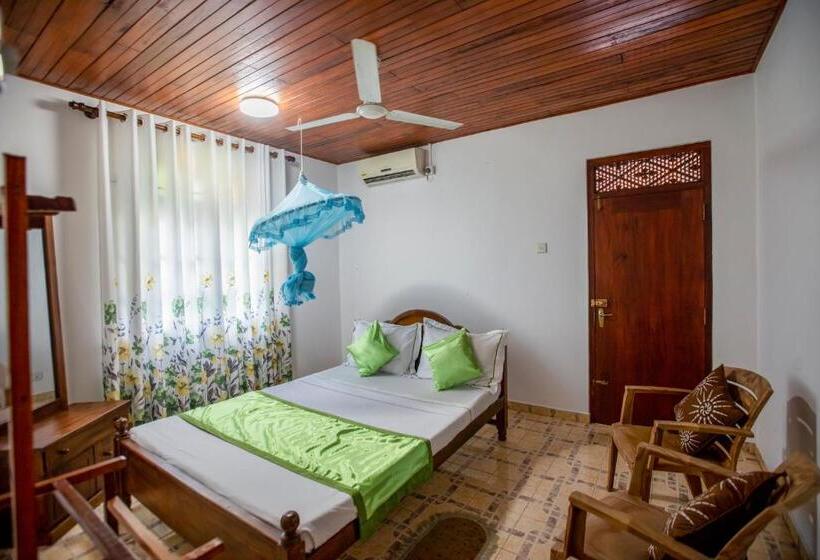 Quarto Basic, Three Shades