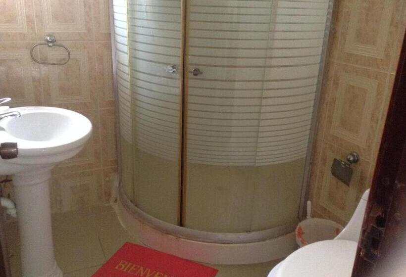 اتاق استاندارد با سرویس بهداشتی مشترک, White Sands Shared Apartments